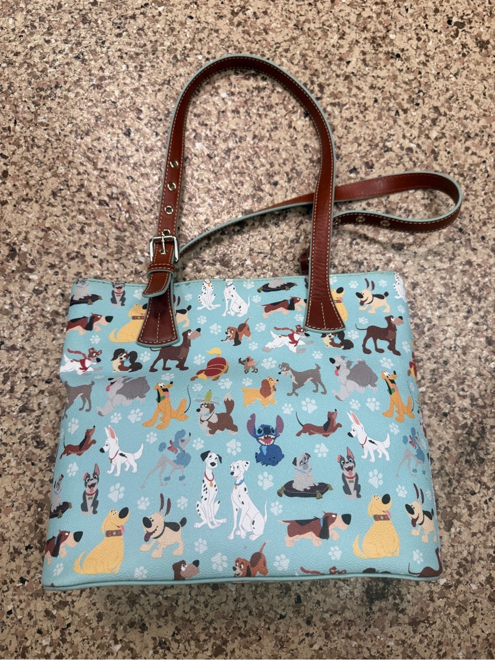 Lot of 2 Disney Dooney and Bourke Purses - Dogs and Disneyland/WDW - Picture 6 of 16